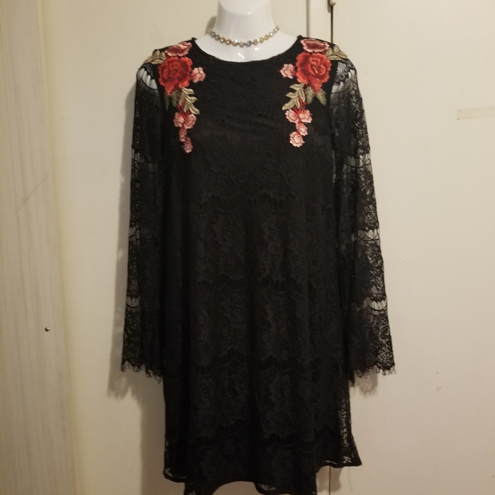 ONETELAND woman Dress.